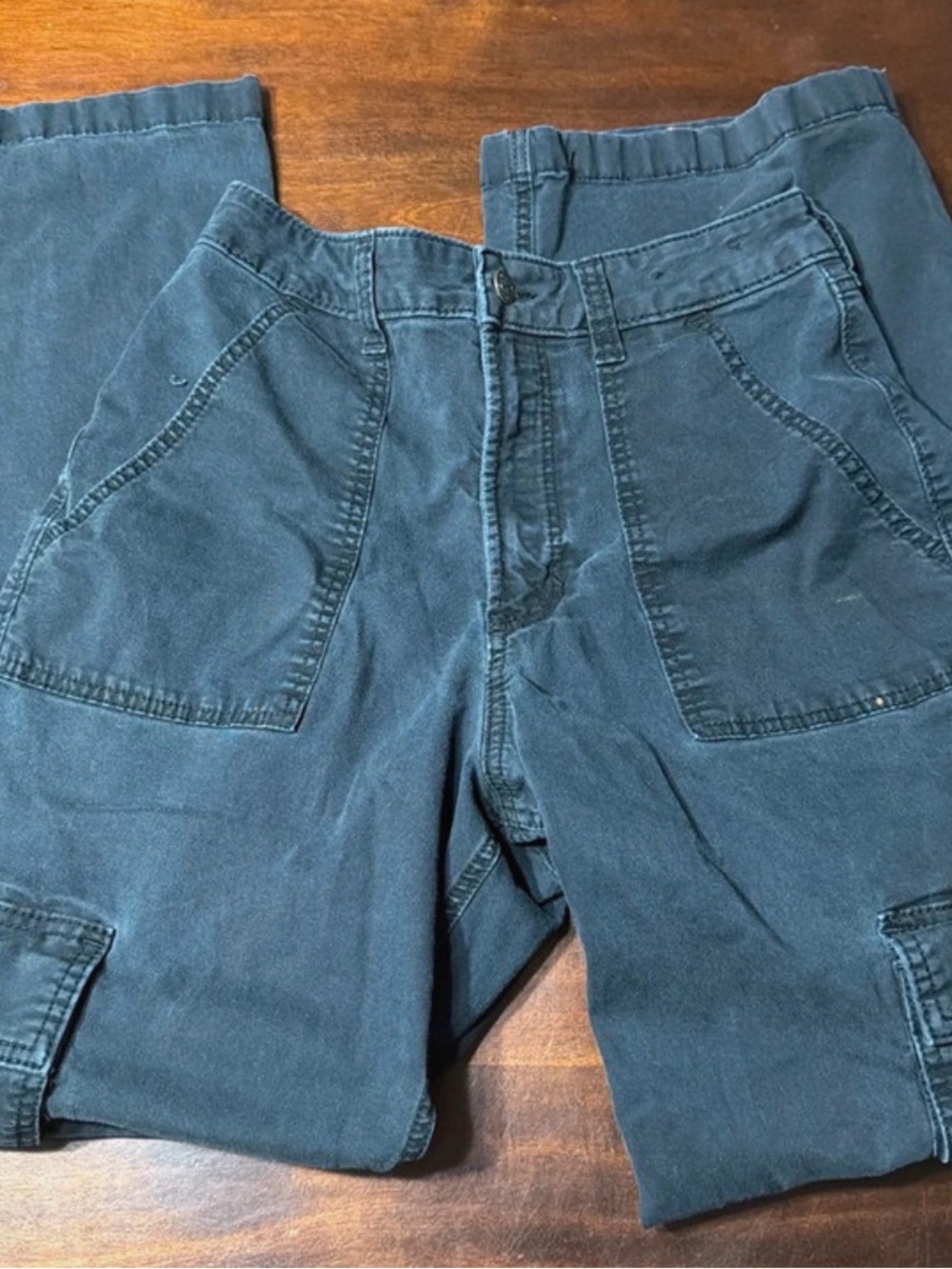 Hollister Wide-Leg Cargo Pants in Black 4R